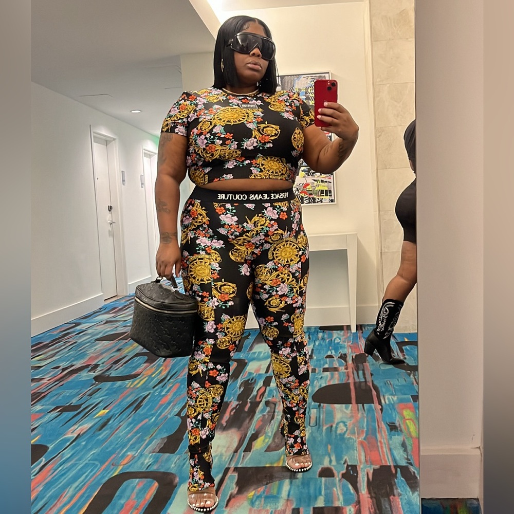 •SOLD• Versace Jeans Couture Black Floral leggings Sunflower Garland T-Shirt